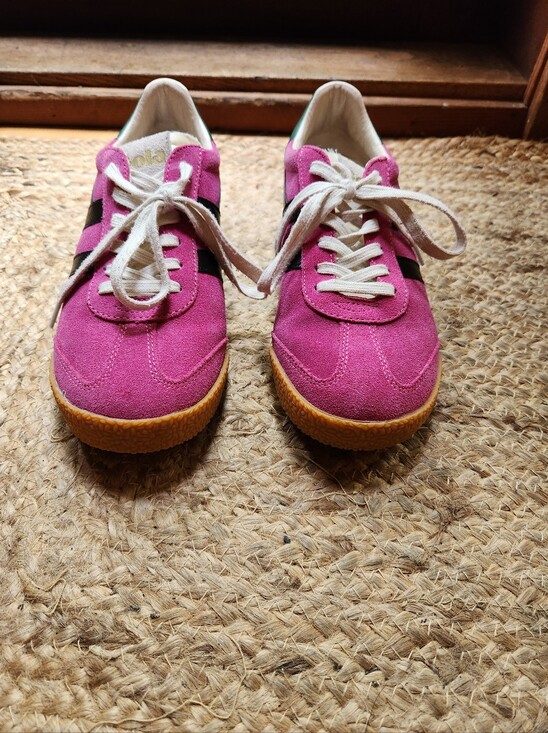 Gola Shoes - Magenta Suede Golas